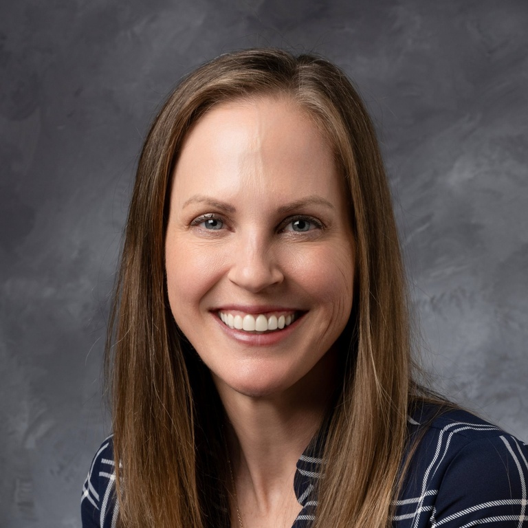 Lydia Fine headshot